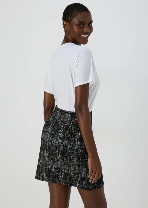 Et Vous Black Ponte Textured Mini Skirt - Size 8 Image 2
