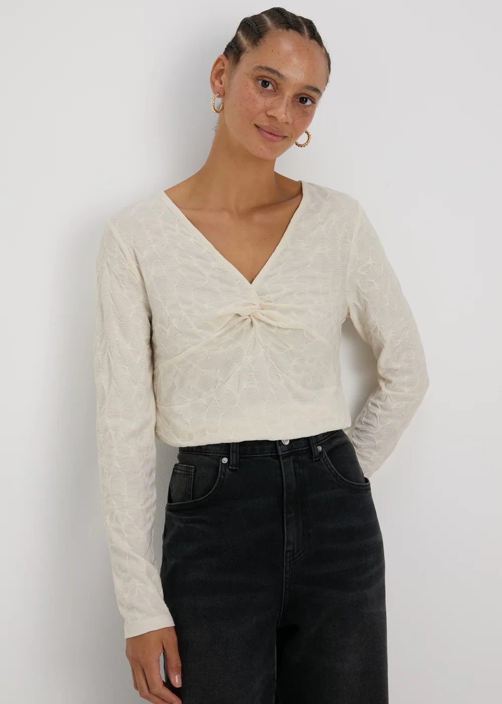 Cream Textured Twist Front Top - 8 Image 4