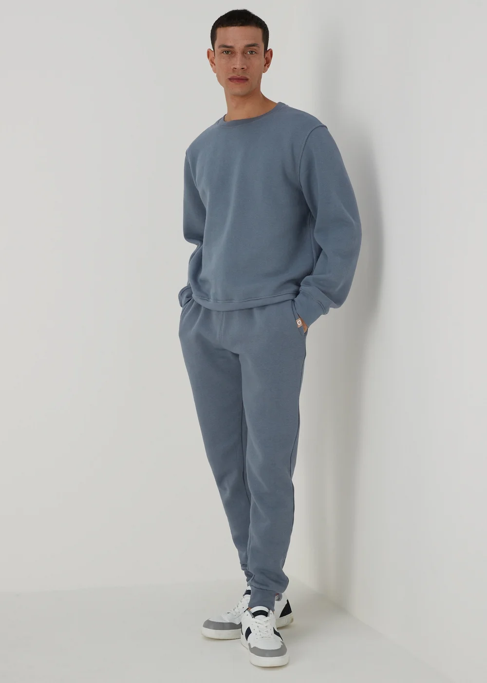 Dark Grey Crewneck Sweatshirt - Small Image 4