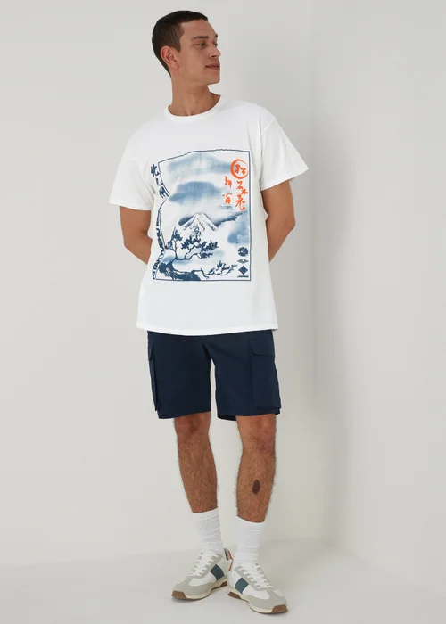 White Japanese Wave T-Shirt - S Image 4