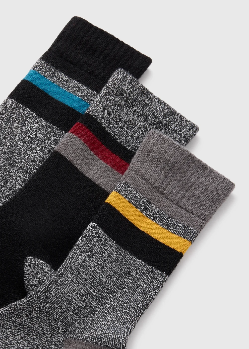 3 Pack Grey Stripe Thermal Socks - Sizes 6 - 8.5 Image 2