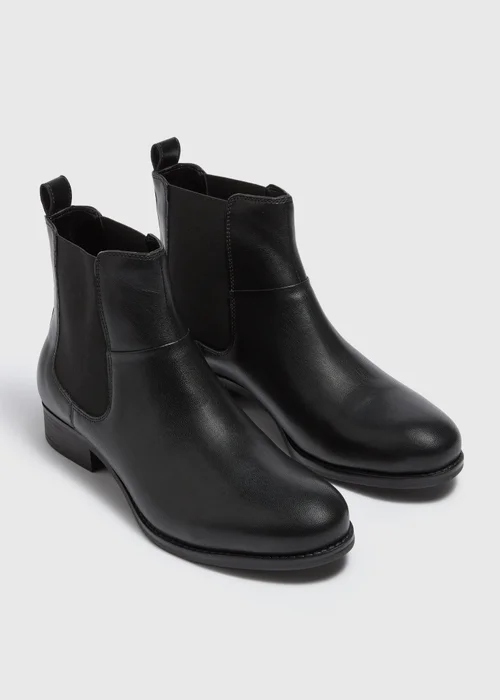 Black Leather Flat Chelsea Boots - 3 Image 1