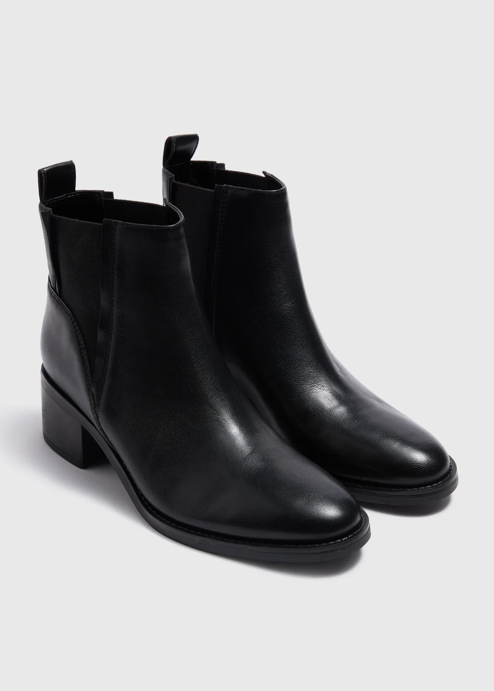 Black Leather Heeled Chelsea Boots - 6 Image 1