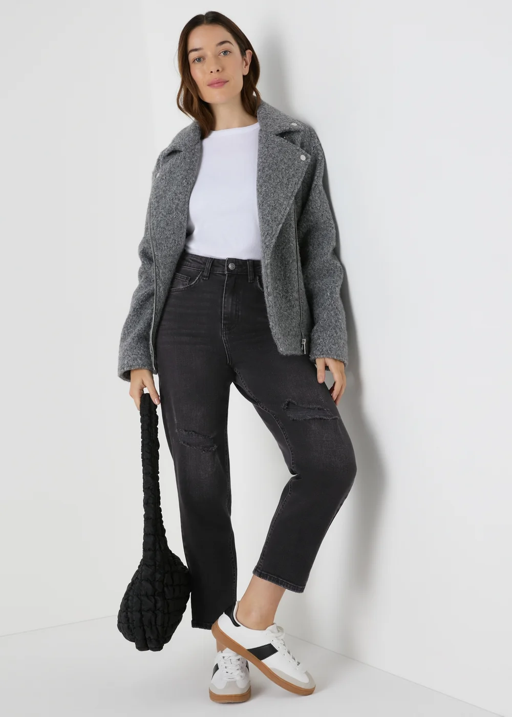Papaya Petite Black Ripped Mom Jeans - 6 Image 1