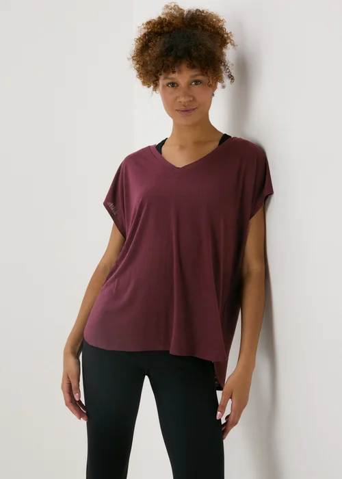 Souluxe Burgundy V Neck T-Shirt - S Image 3