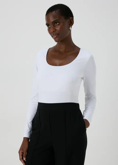 Et Vous White Square Neck Top - Size 8 Image 1