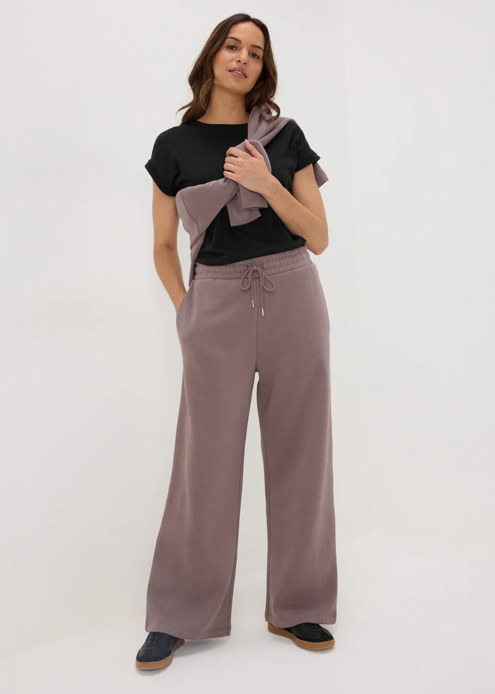 Black Plain T-Shirt - S Image 4