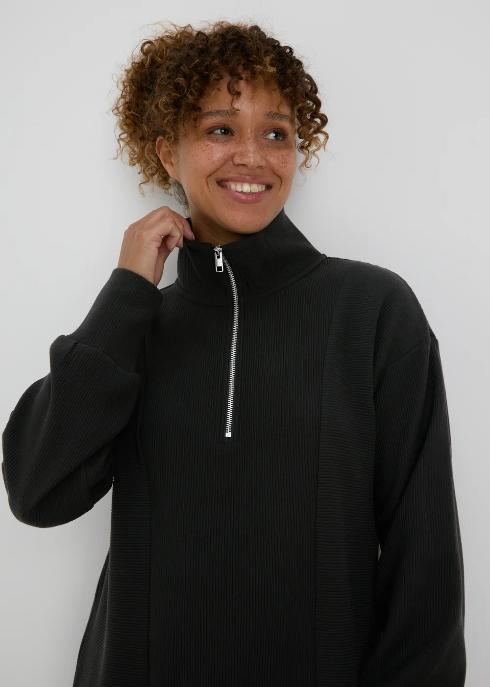 Souluxe Black Ribbed Half Zip Jumper - S Image 3