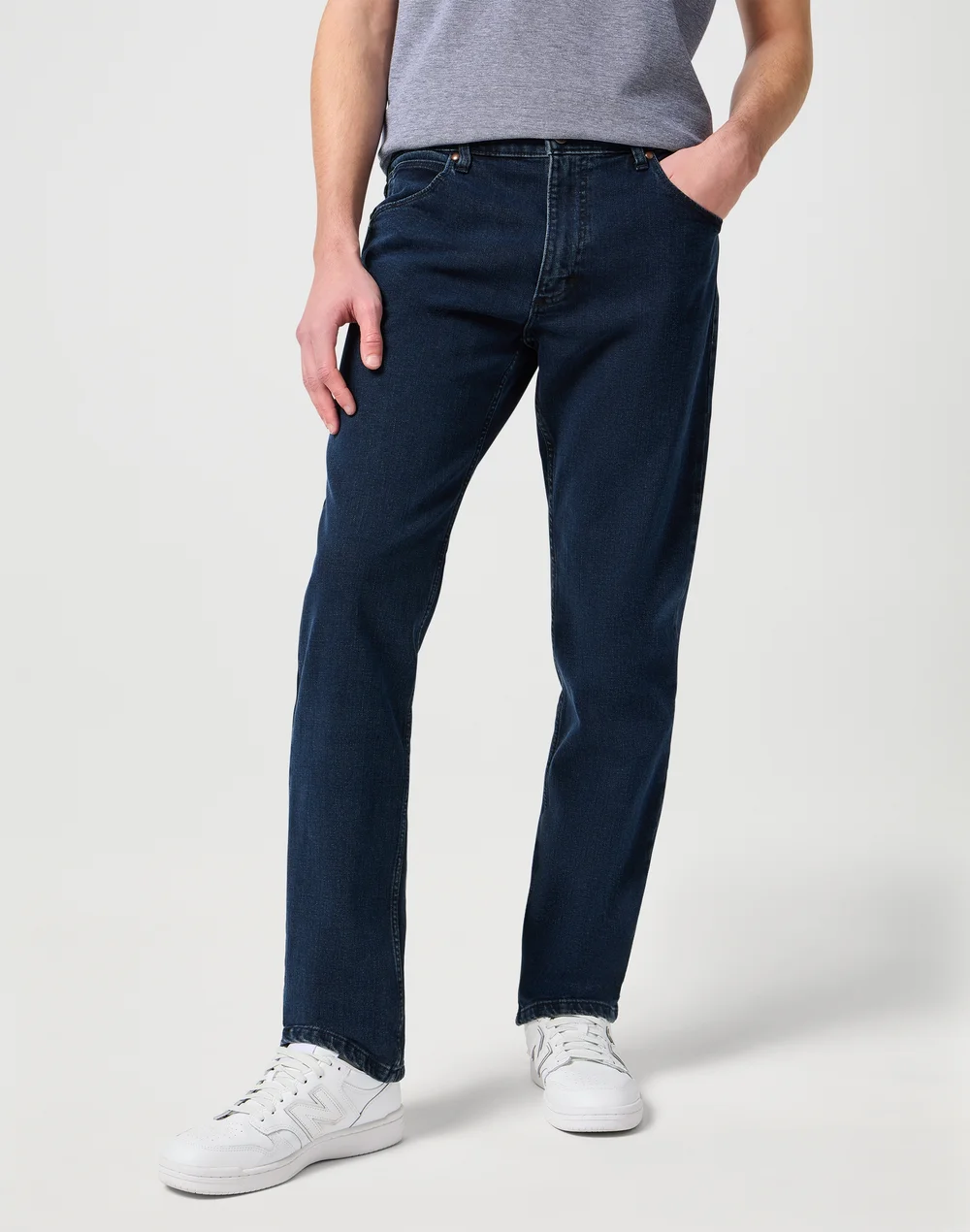 Wrangler Blue Black Stretch Straight Fit Jeans - 30 R Image 2