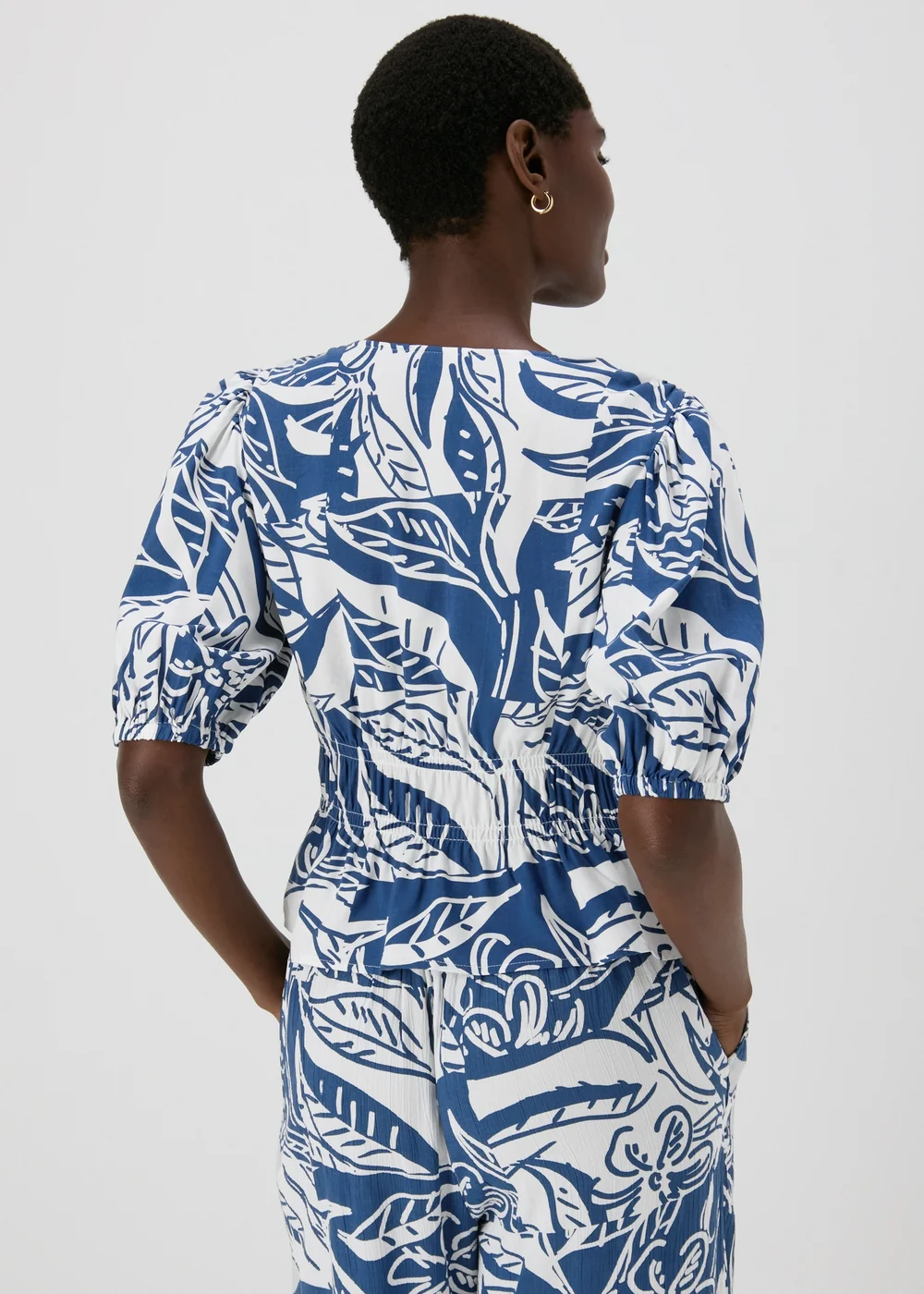 Blue Floral V-Neck Blouse - 8 Image 2