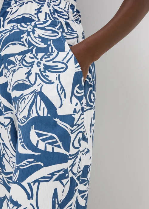 Blue Printed Crinkle Crop Trousers - 8 Image 3