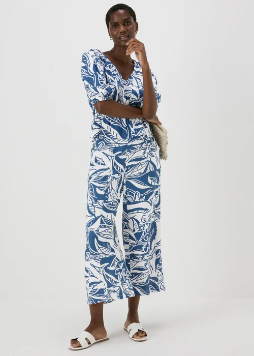 Blue Printed Crinkle Crop Trousers - 8 Image 4