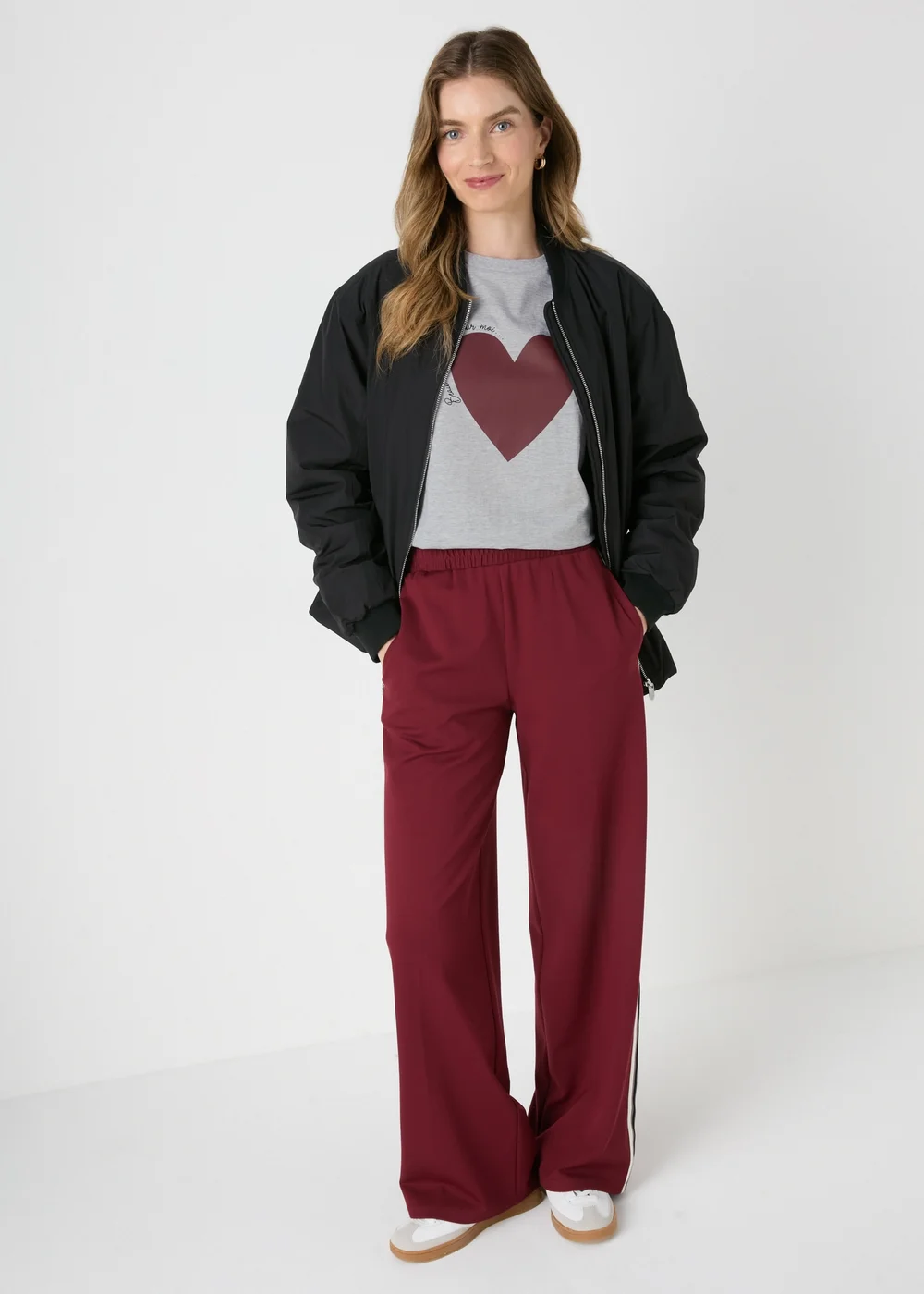 Grey Heart Graphic T-Shirt - 8 Image 2