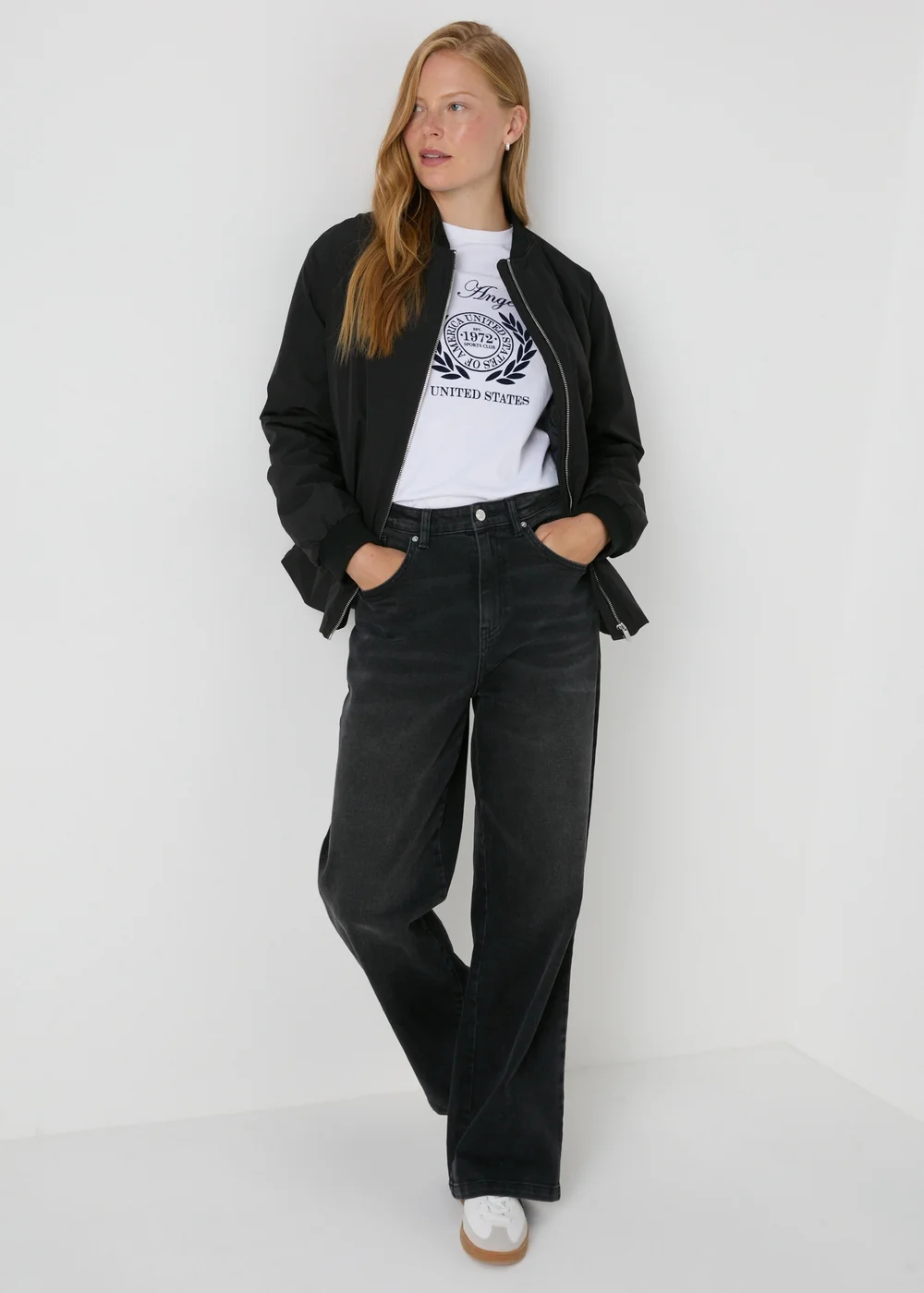 White Los Angeles Graphic T-Shirt - 8 Image 2