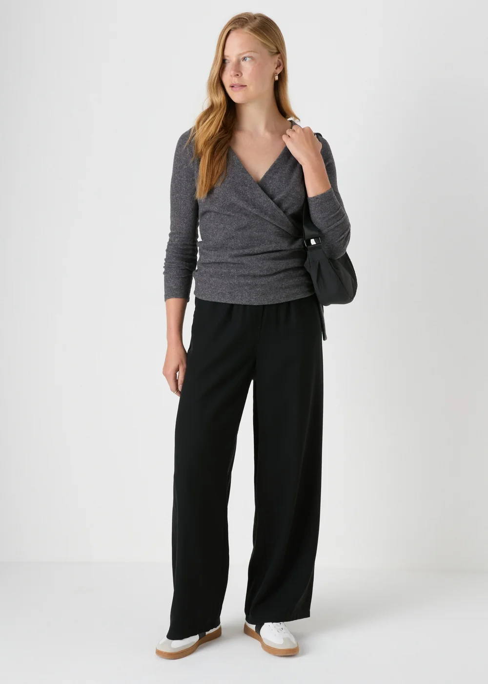 Papaya Petite Charcoal Front Wrap Top - Size 6 Image 3