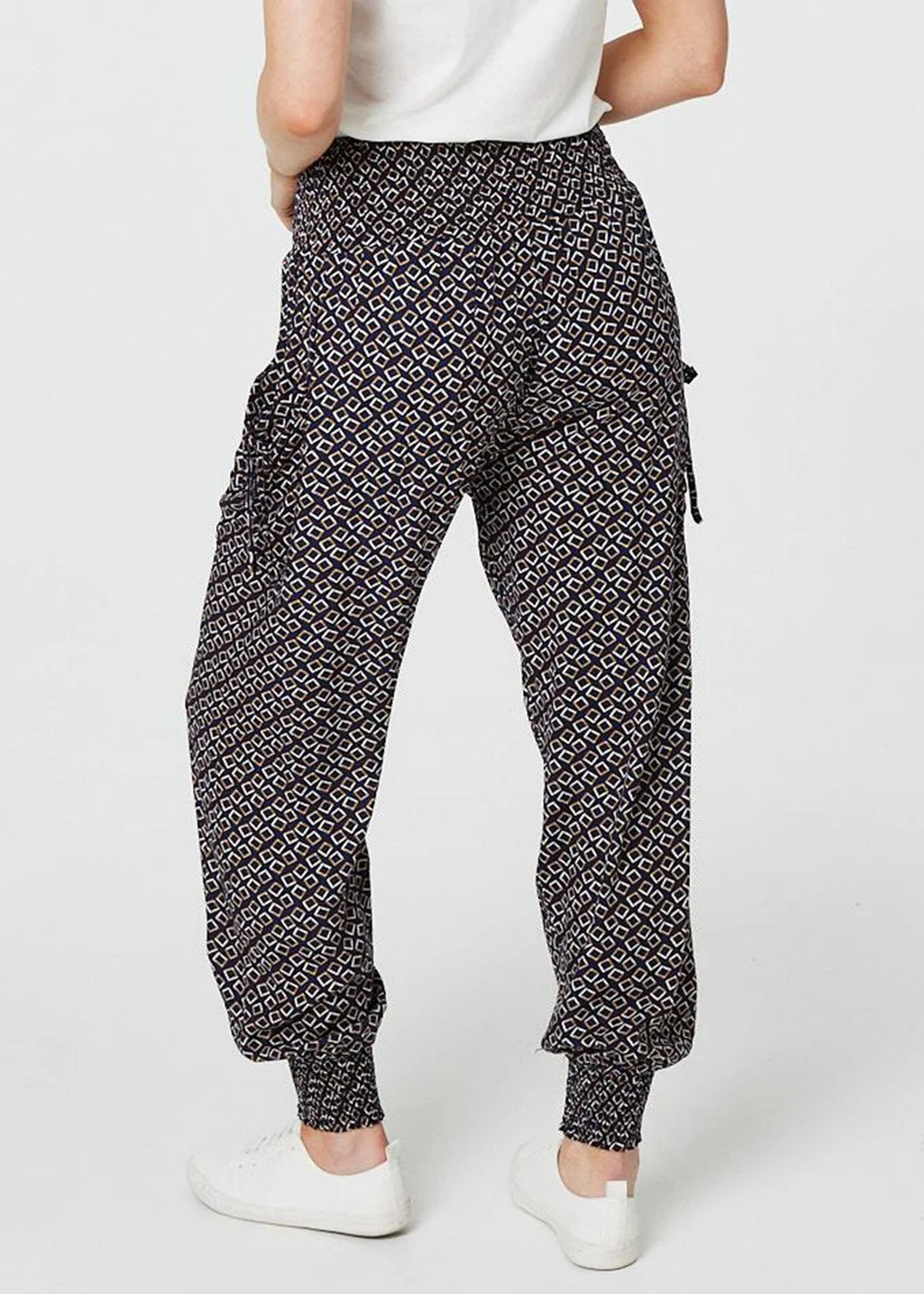 Izabel London Geo Print Pocket Detail Pants - Size 8 Image 2