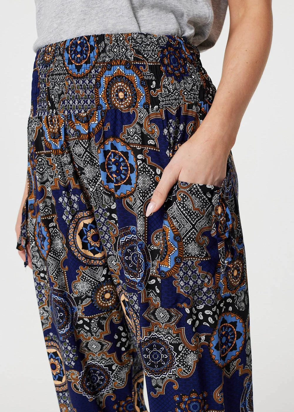 Izabel London Navy Mosaic Print Pocket Detail Pants - Size 8 Image 3