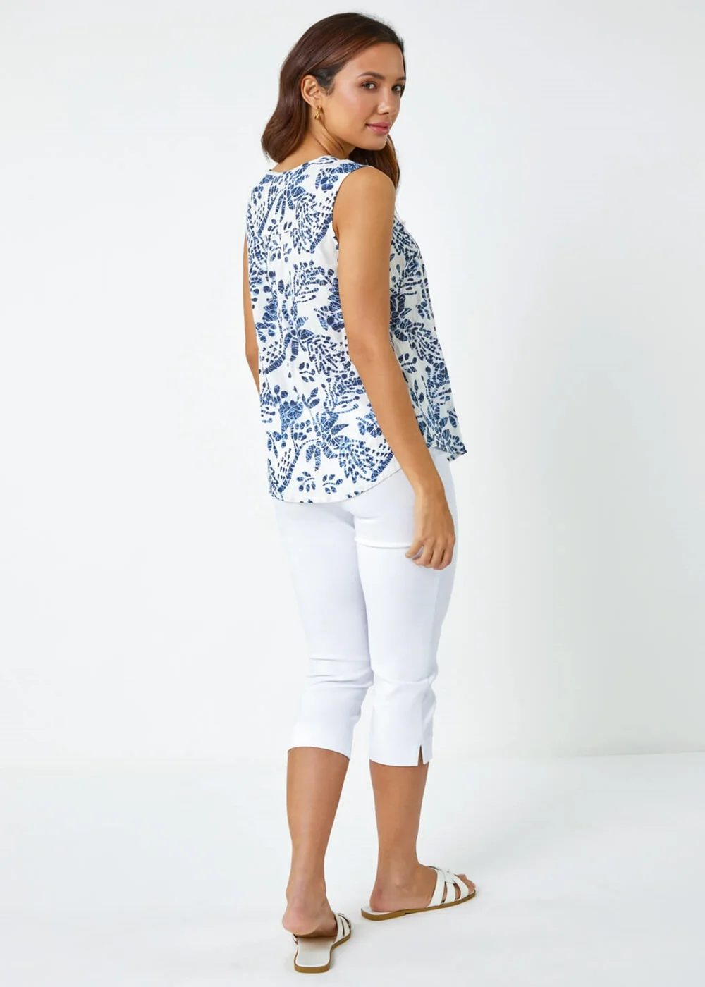 Roman Blue Sleeveless V-Neck Floral Print Vest - 6 Image 3