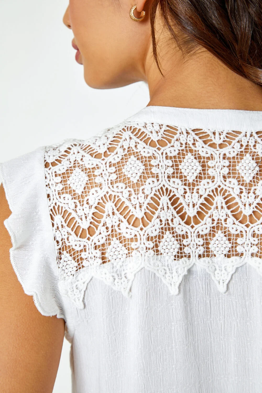 Roman Ivory Sleeveless Lace Detail Blouse - 6 Image 4