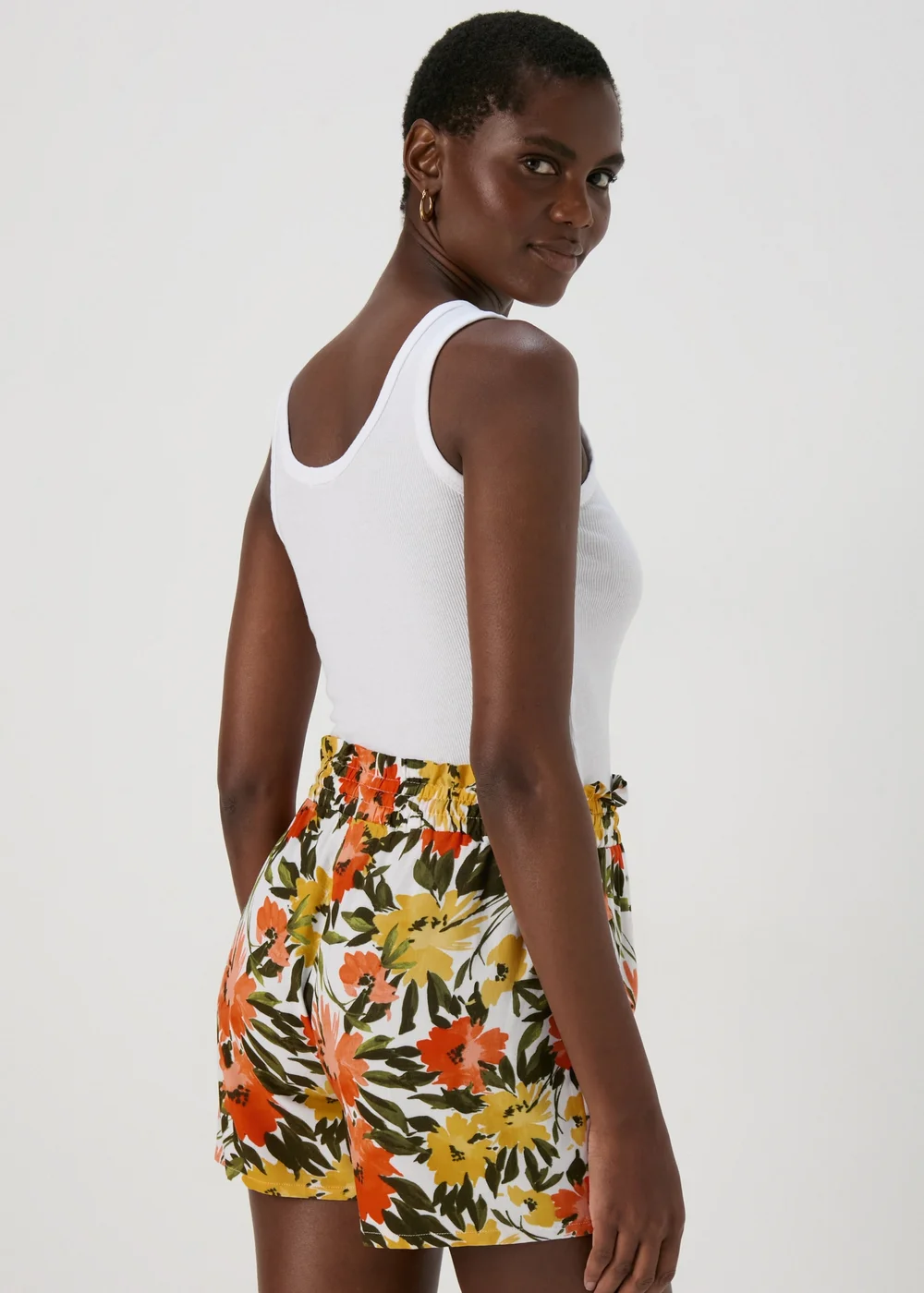 Orange & Green Floral Viscose Shorts - 8 Image 2