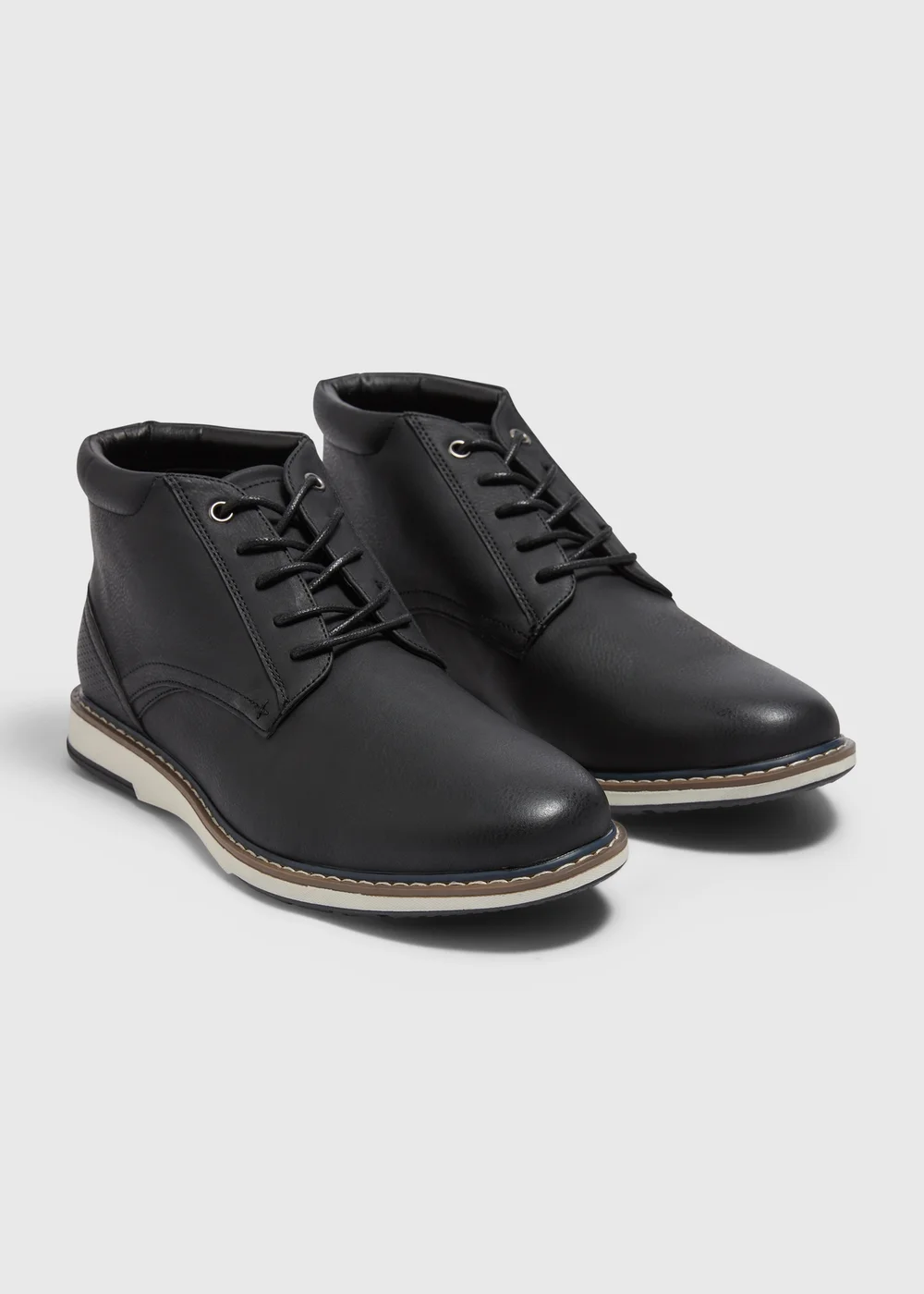 Black Casual Chukka Boots - Size 6 Image 1