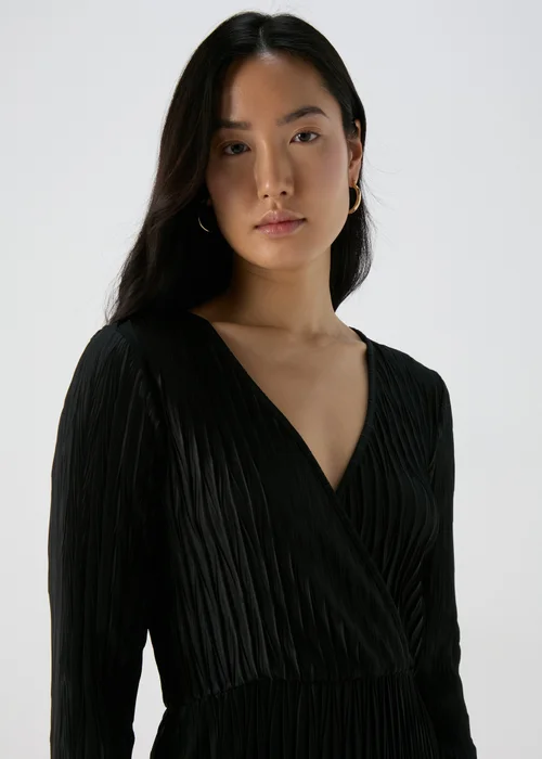 Black Plisse Wrap Dress - Size 8 Image 3