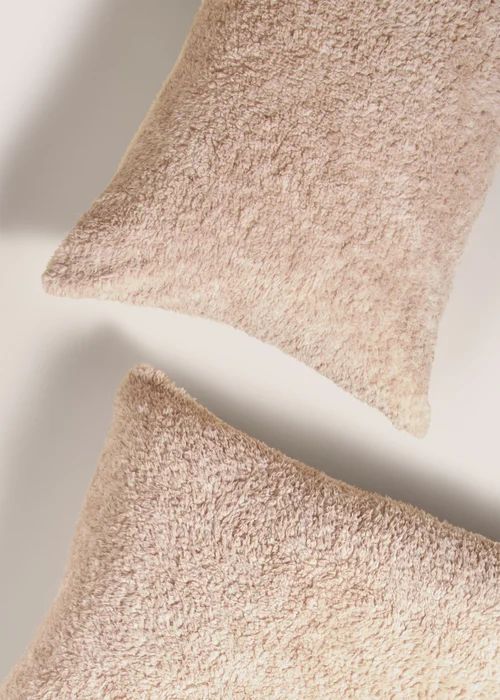 Natural Teddy Fleece Pillowcases Image 2