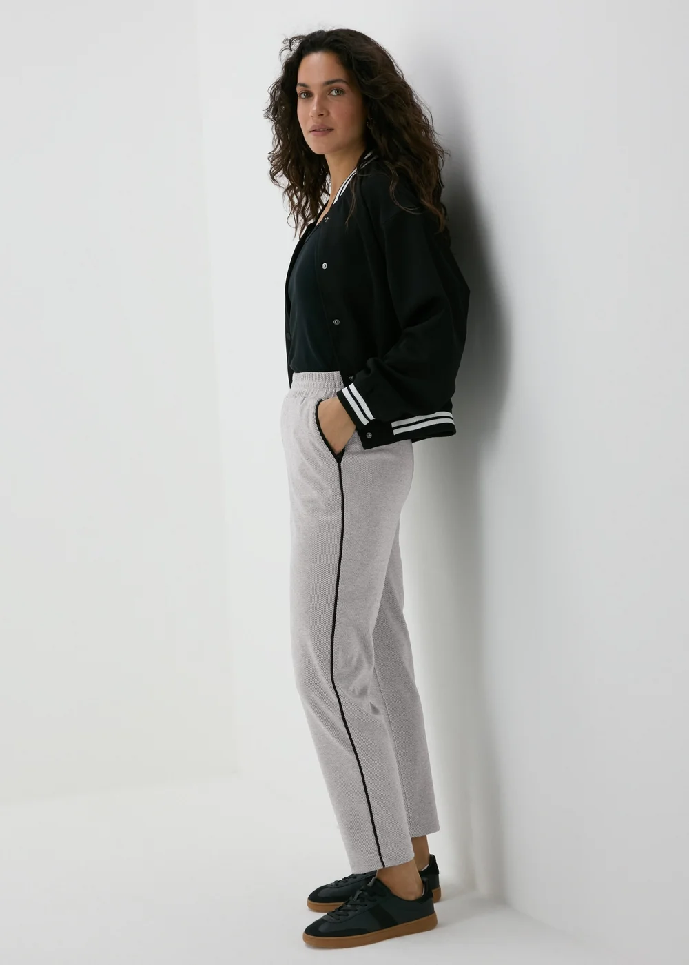 Grey Textured Tapered Joggers - Size 8 Image 4