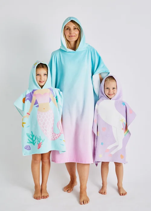 Catherine Lansfield Pink Ombre Hooded Towel Poncho - One Size Image 4
