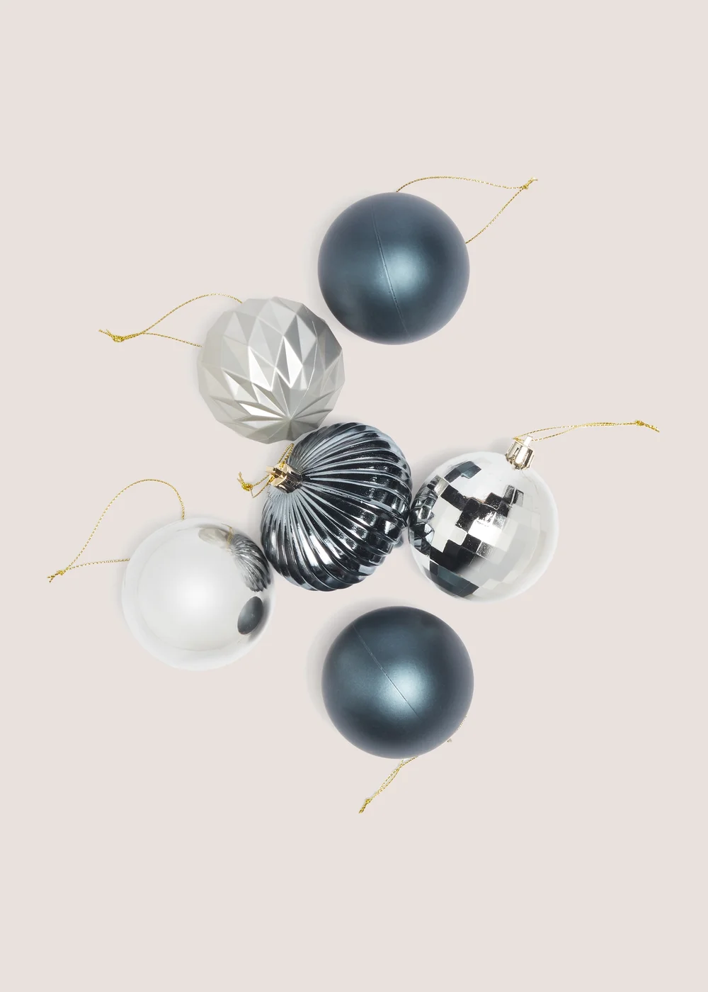Wondrous 30 Pack Blue & Silver Baubles Image 2