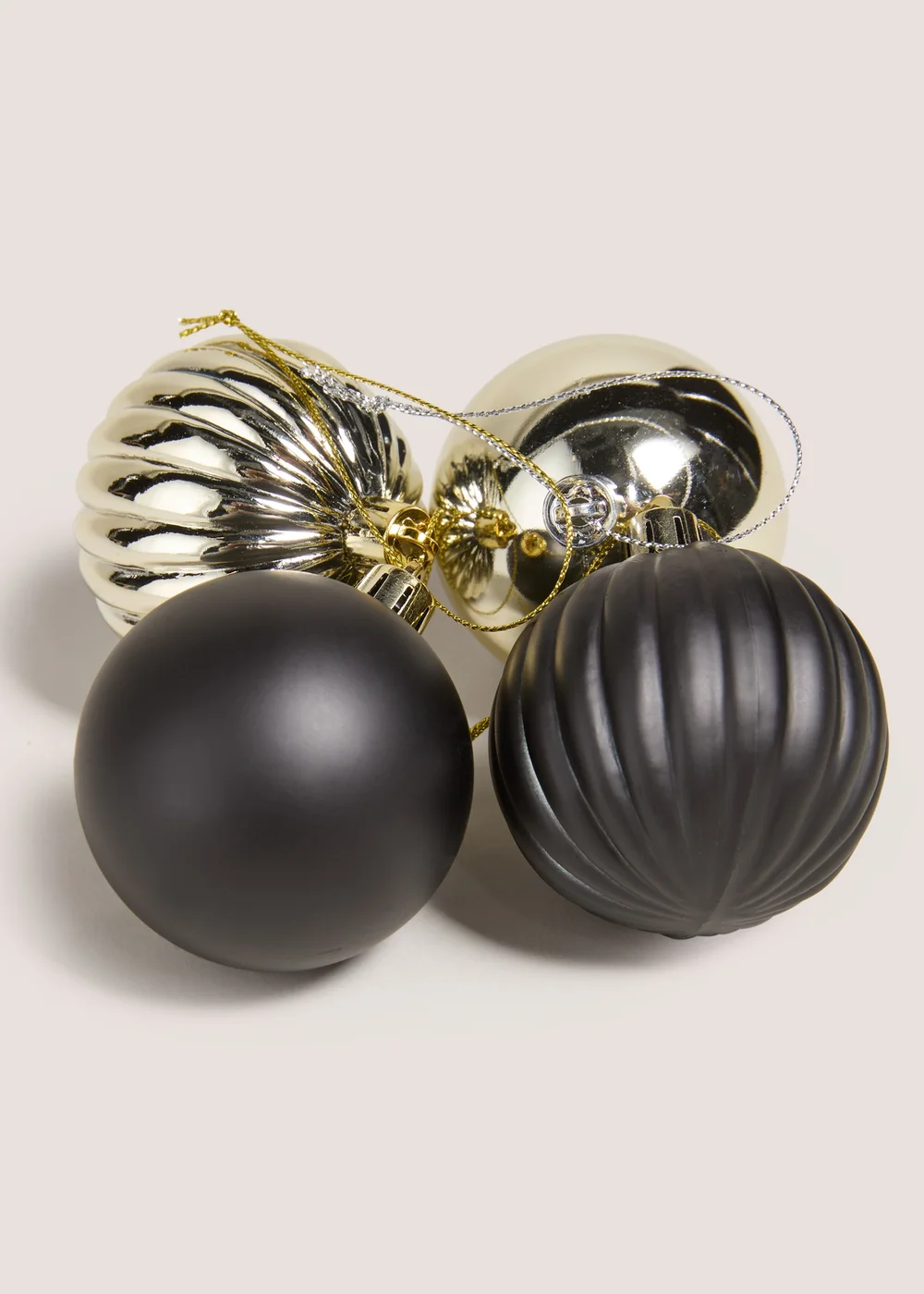 Wondrous 12 Pack Black & Gold Baubles Image 2