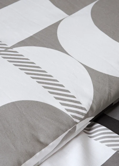 Grey Geometric Pattern Duvet Set - Single Image 3