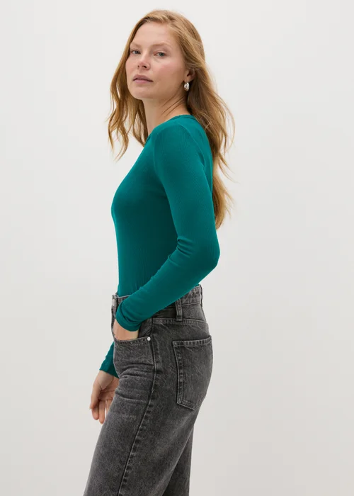 Green Ribbed Crewneck Top - Size 8 Image 2