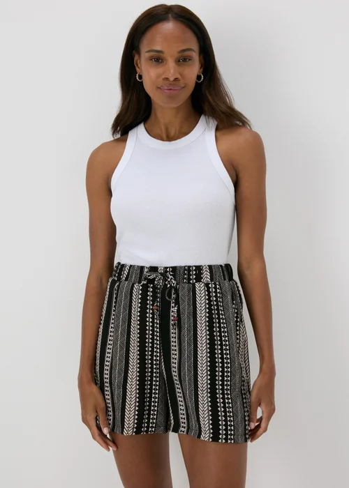 Black Mono Print Textured Shorts - 8 Image 4