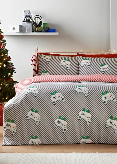 Joyful Christmas Gaming Duvet Set - Single Image 1
