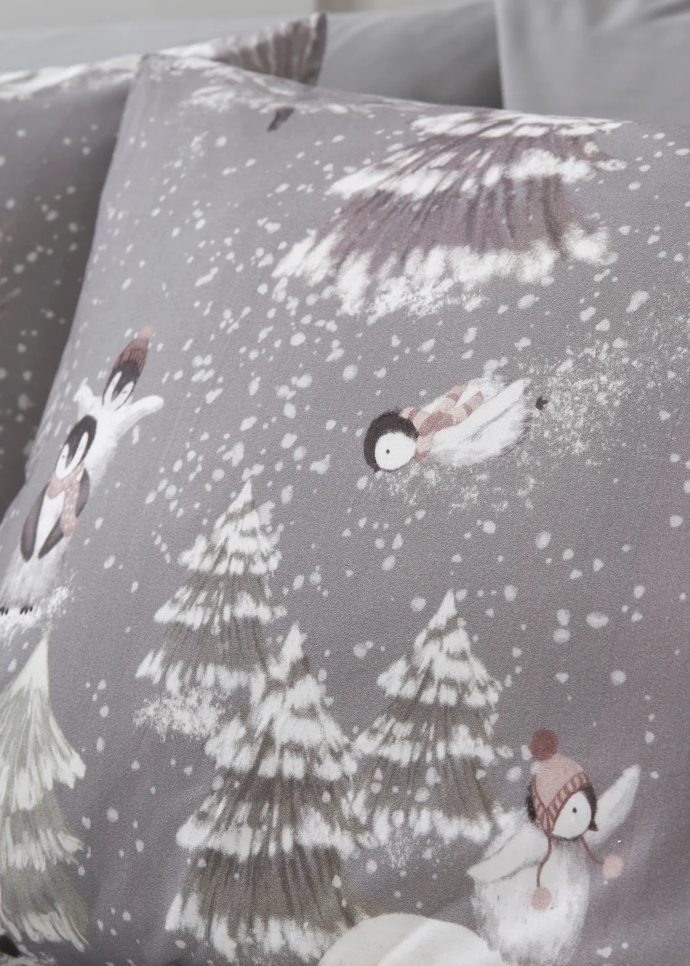 Wondrous Grey Penguin Duvet Set - Single Image 2