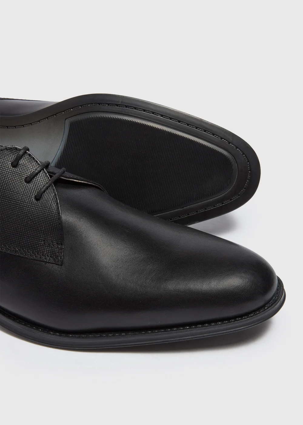Taylor & Wright Black Faux Leather Derby Shoe - Size 6 Image 2
