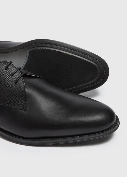 Taylor & Wright Black Faux Leather Derby Shoe - Size 6 Image 2