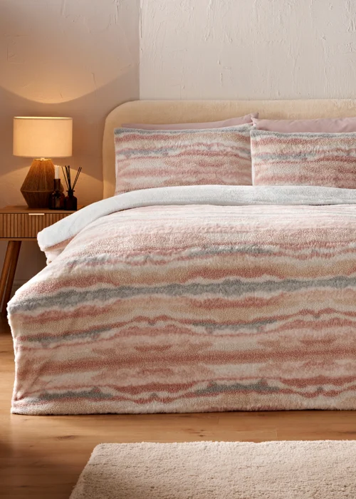Multicolour Landscape Faux Fur Duvet Set - Double Image 1