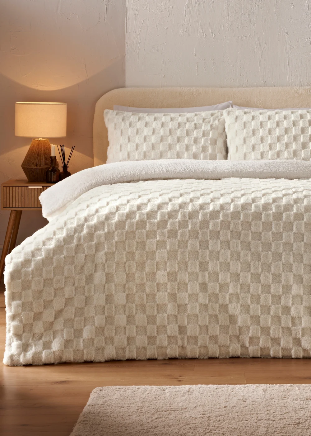 Cream Checkerboard Fleece Duvet Set - Single Image 1