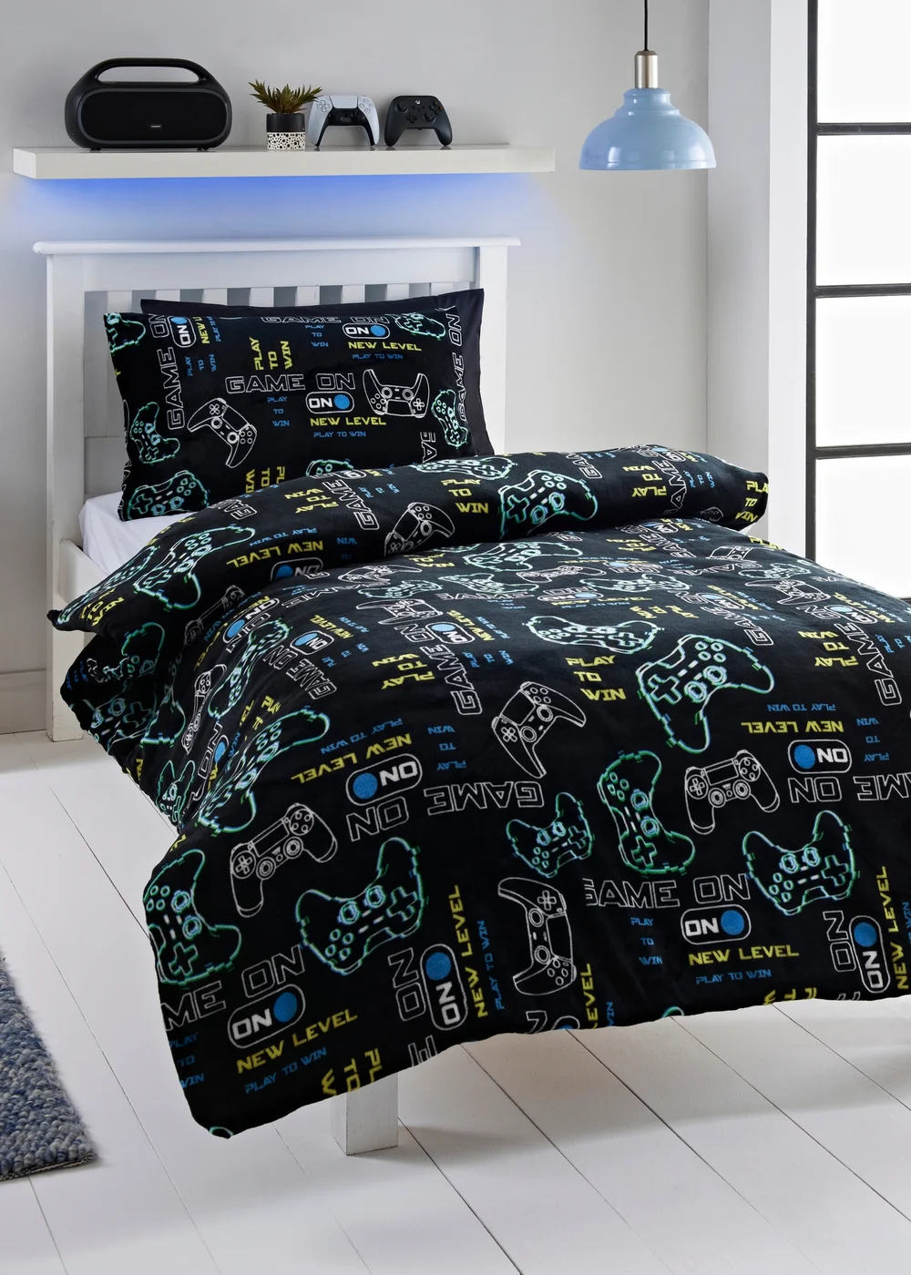 Black Fleece Gaming Duvet Set - Single Image 1
