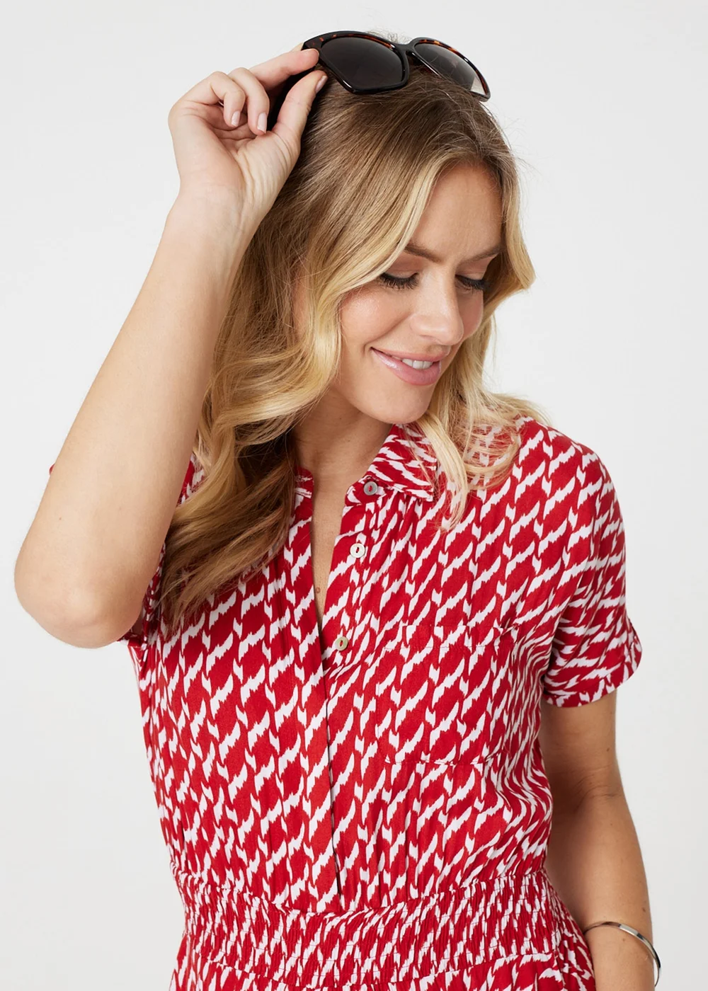 Izabel London Red Geo Print Hanky Hem Midi Dress - 8 Image 3