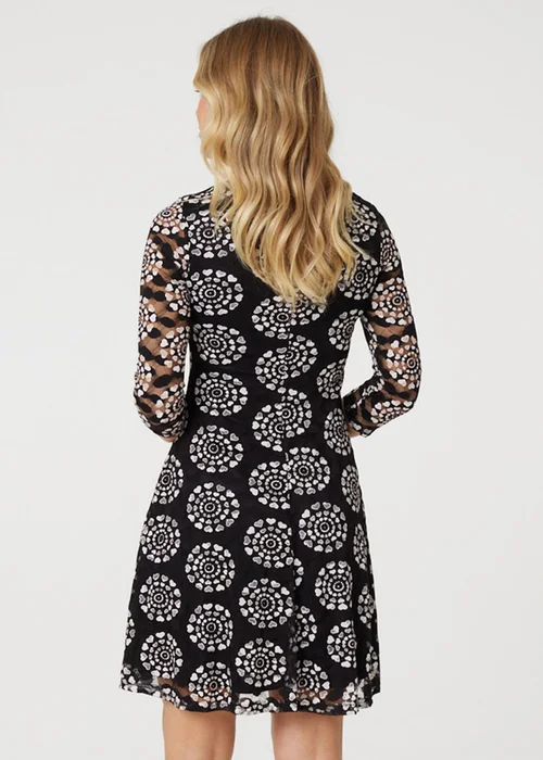 Izabel London Black Heart Print 3/4 Sleeve Shift Dress - 8 Image 2