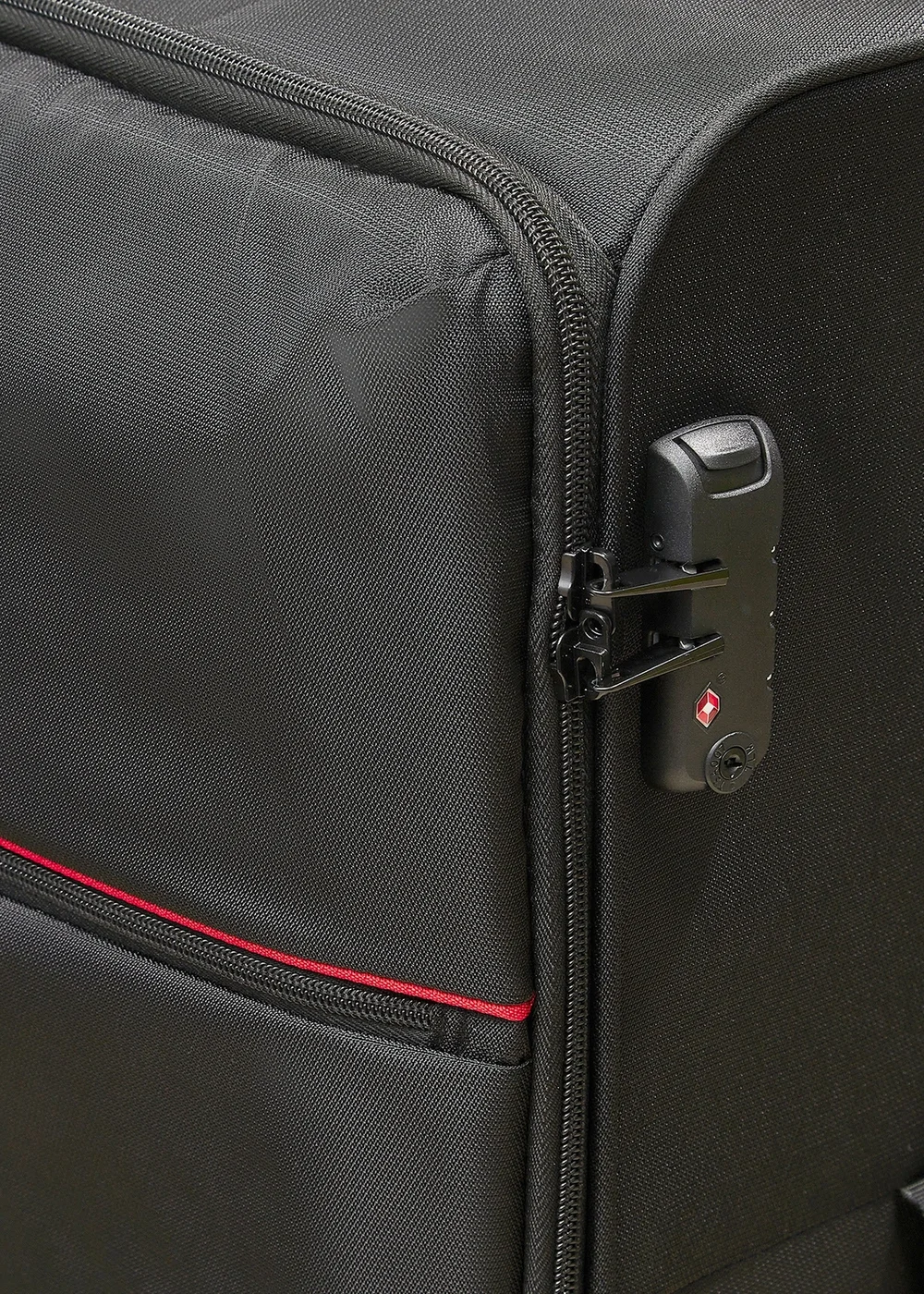 Rock Black/Red Pegasus Suitcase - Small Image 4