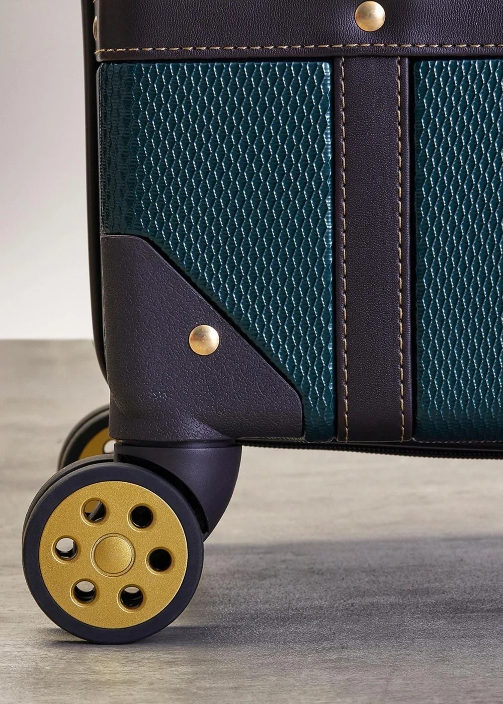 Rock Vintage Suitcase Emerald Green - Small Image 3