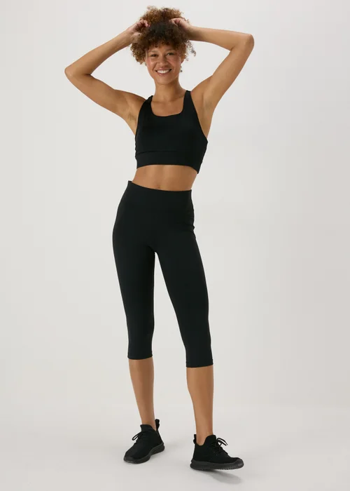 Souluxe Black Capri Leggings - 8 Image 5
