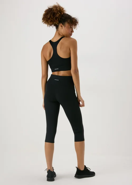 Souluxe Black Capri Leggings - 8 Image 6