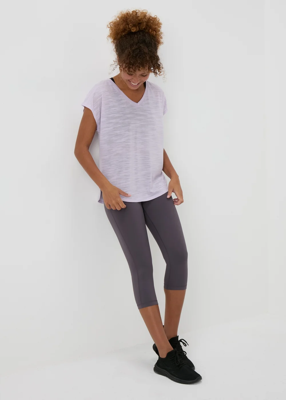 Souluxe Charcoal Capri Sports Leggings - 8 Image 4