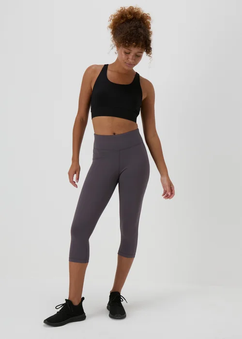 Souluxe Charcoal Capri Sports Leggings - 8 Image 3