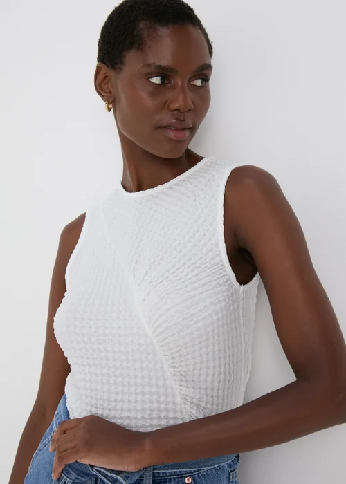 White Textured Vest - Size 8 Image 3